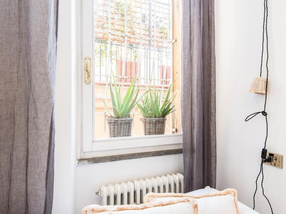 Luxury Spanish Steps Terrace Apartment Rome
